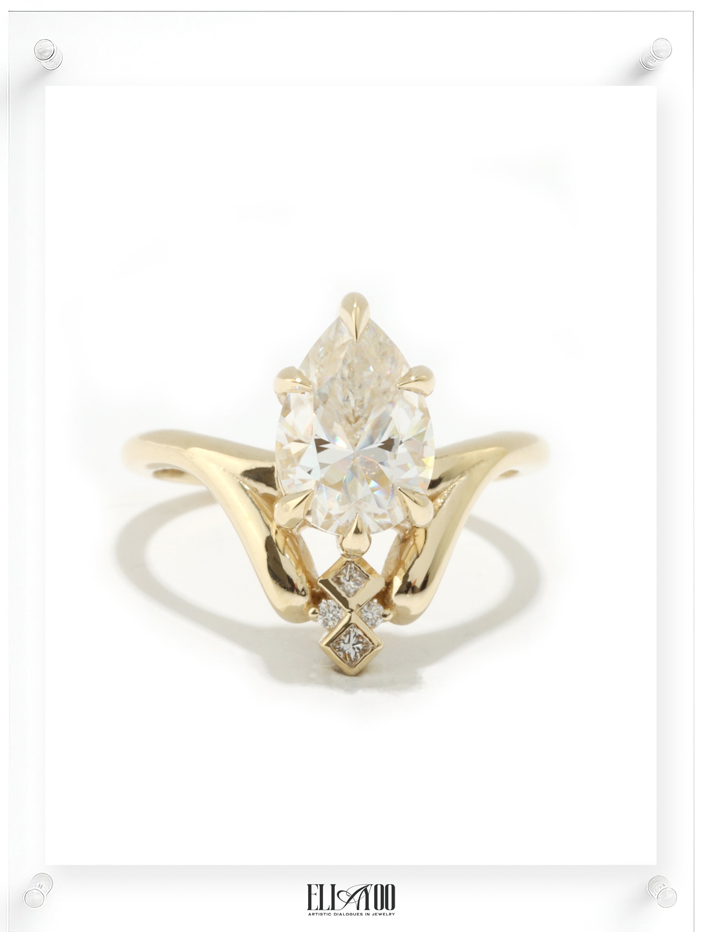 Gentle Aura Diamond Ring