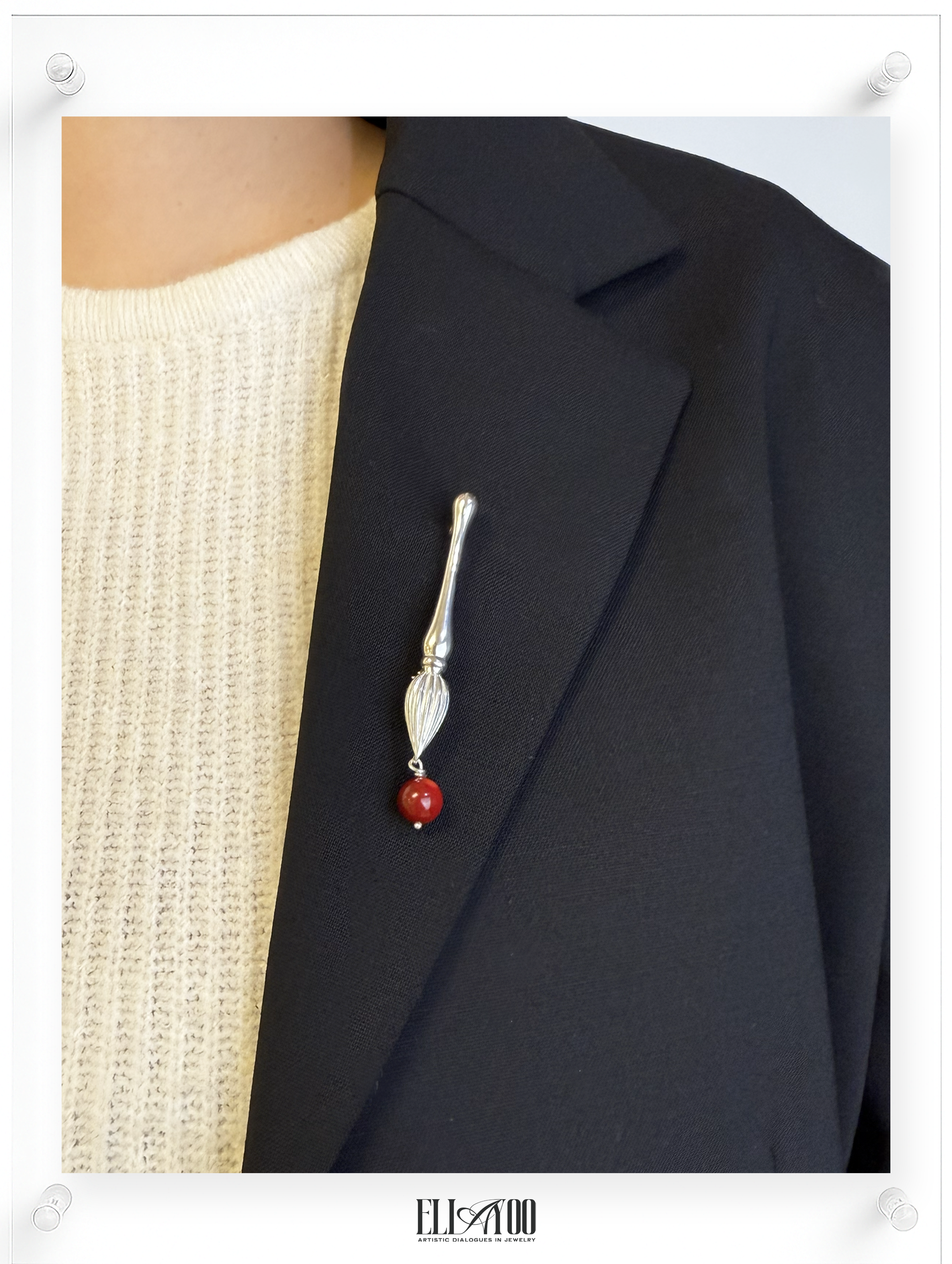 Model view of Silver brooch featuring a paint brush shape with a CoralSphere