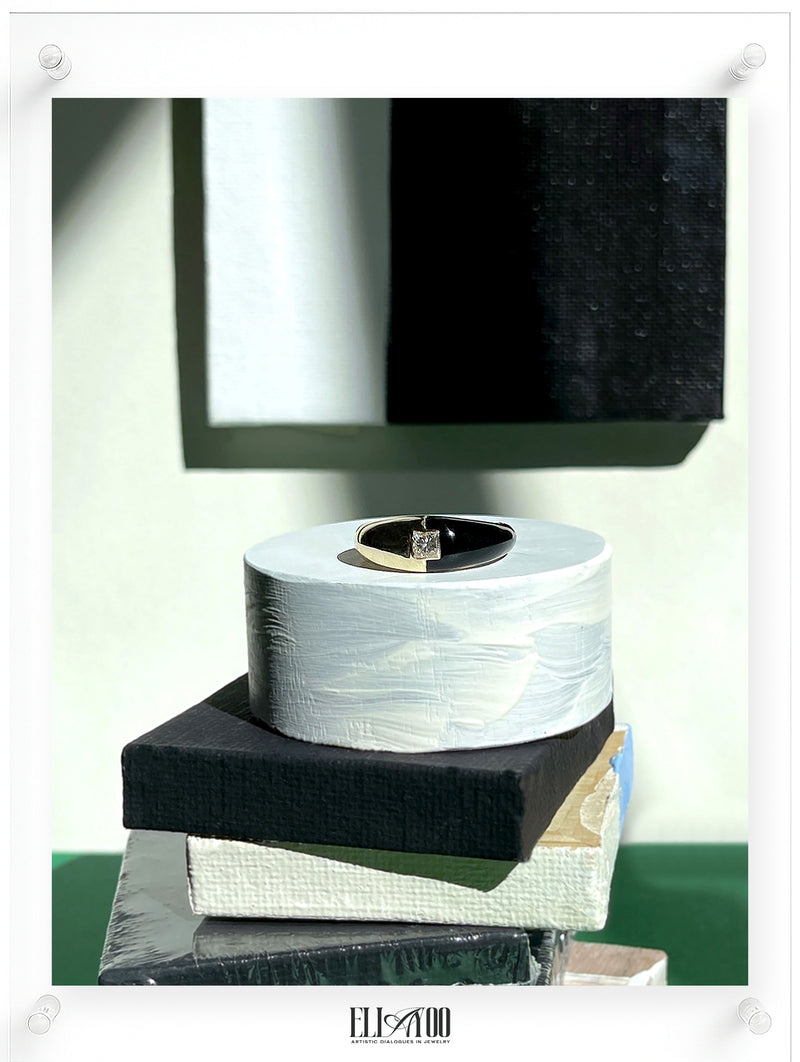 Eclipse Black White Ring