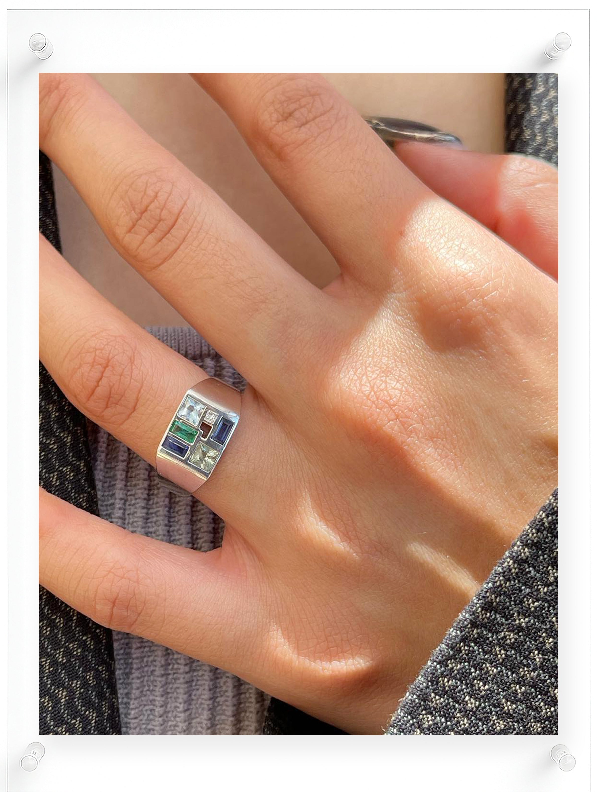 Poetic Mind Blue Sapphire Gold Ring